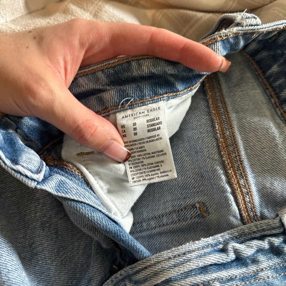 American Eagle Outfitters Blue Denim Jeans - Picture 2 of 2